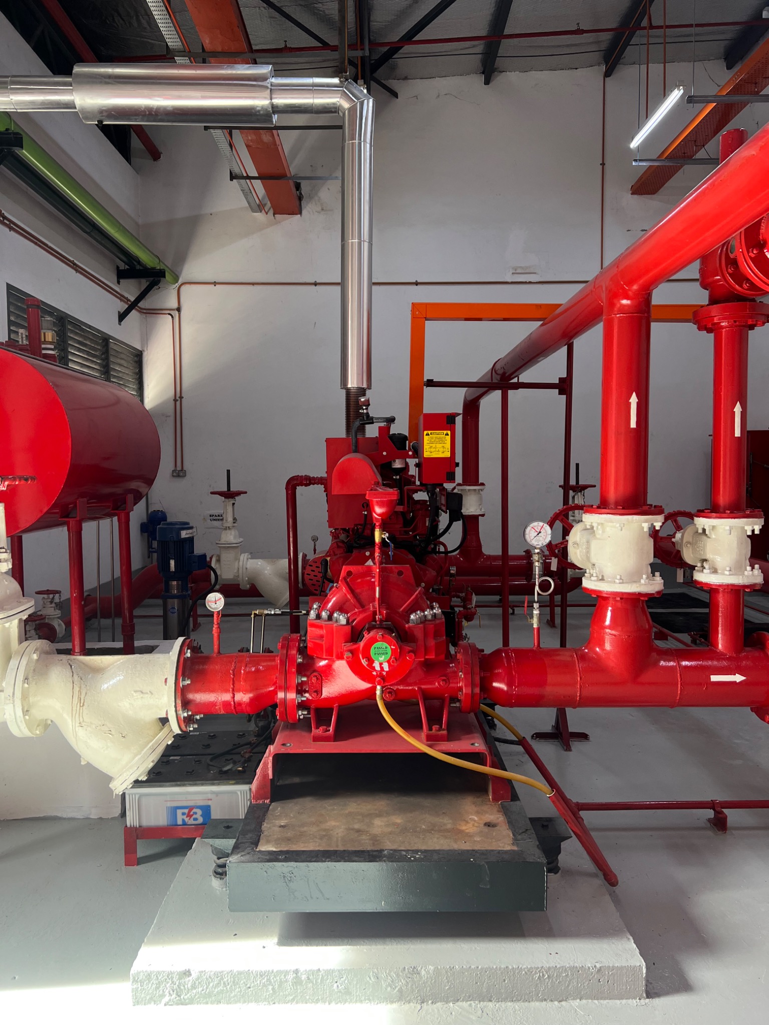 Pumpset, Fuel Tank & Exhaust Arrangement
